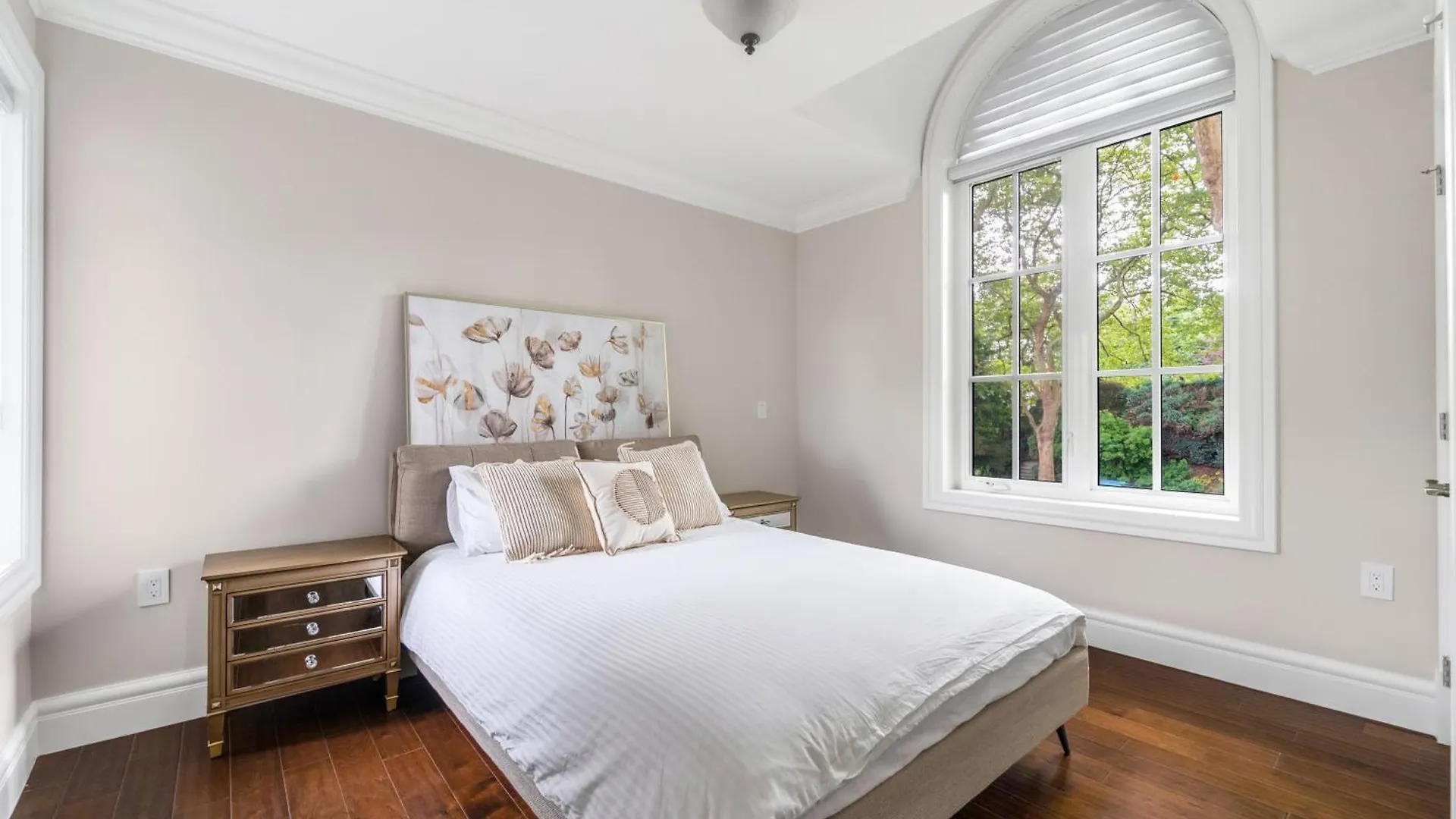 Experience Comfort Convenience Shared House Vancouver Canada