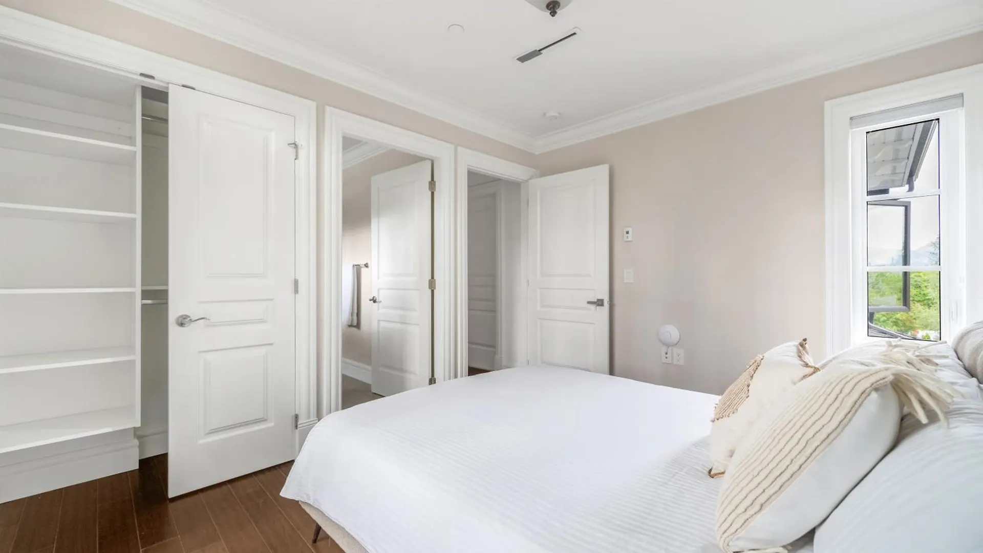 Homestay Experience Comfort Convenience Shared House Vancouver