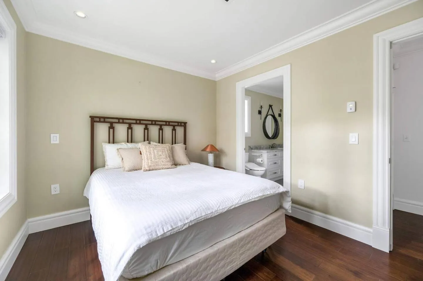 Experience Comfort Convenience Shared House Vancouver Canada